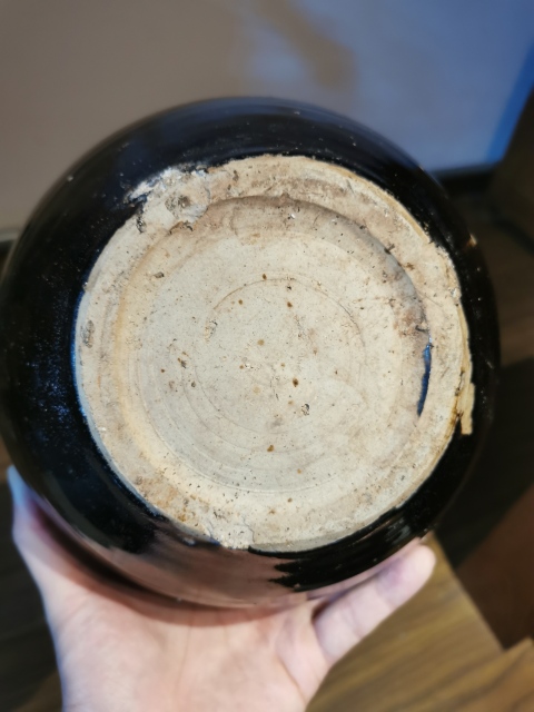 古玩陶瓷元代?磁州窯黑釉大罐拍賣，當(dāng)前價(jià)格1800元