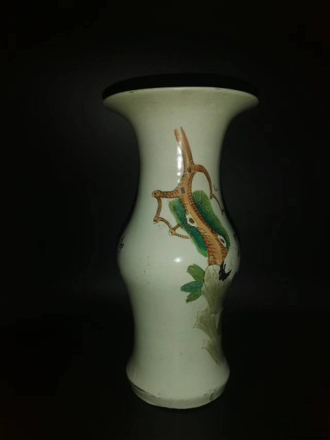古玩陶瓷民國(guó)至解放初期粉彩松鶴圖花觚拍賣,當(dāng)前價(jià)格400元