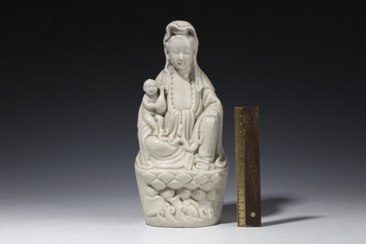 古玩陶瓷民國(guó)·白釉送子觀音塑像拍賣(mài),當(dāng)前價(jià)格2700元