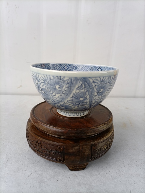 古玩陶瓷日本明治花卉紋青花碗拍賣，當(dāng)前價(jià)格200元