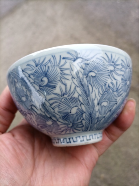 古玩陶瓷日本明治花卉紋青花碗拍賣，當(dāng)前價(jià)格200元