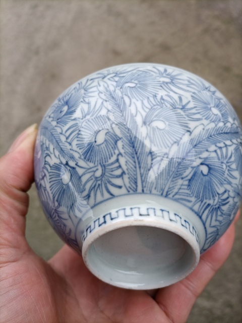 古玩陶瓷日本明治花卉紋青花碗拍賣，當(dāng)前價(jià)格200元