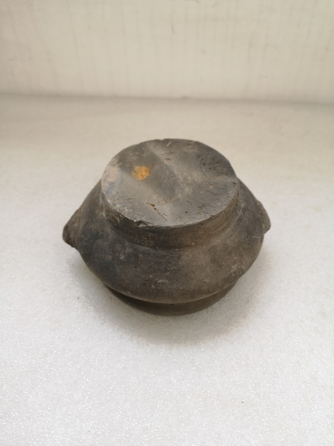 古玩陶瓷明代雙鋪首灰陶平底香爐拍賣,當前價格680元