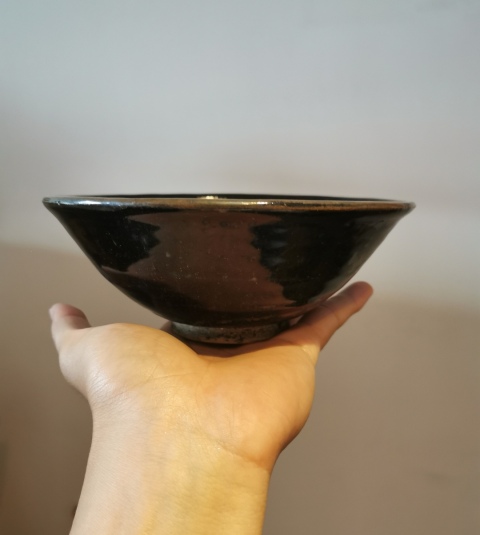 古玩陶瓷元代?磁州窯褐釉窯變碗拍賣，當(dāng)前價(jià)格444元