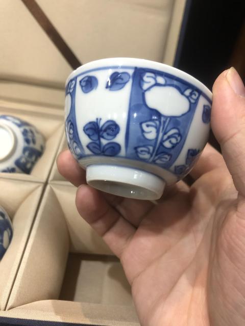 古玩陶瓷(新年放漏中)清-康熙-青花留白-花卉紋主人杯一組拍賣,當前價格3456元