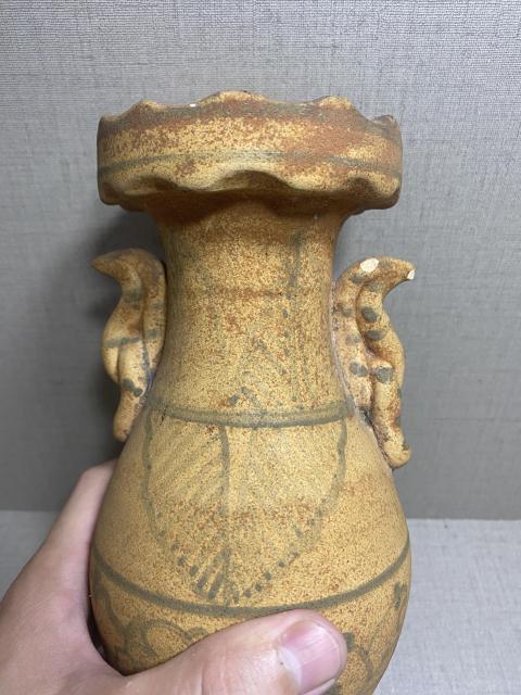 古玩陶瓷元代玉溪窯盤口瓶拍賣,當前價格9998元