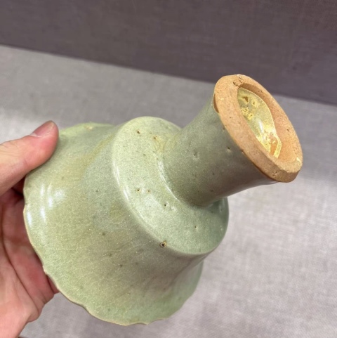 古玩陶瓷明龍泉青釉刻花口高足杯拍賣，當(dāng)前價(jià)格8800元