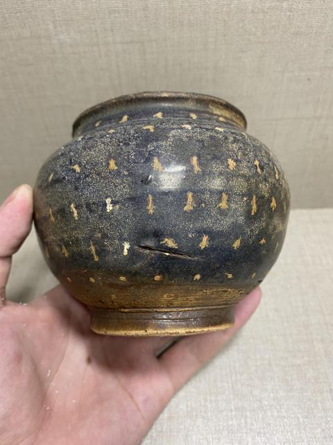 古玩陶瓷吉州窯褐釉點彩罐拍賣，當前價格7000元