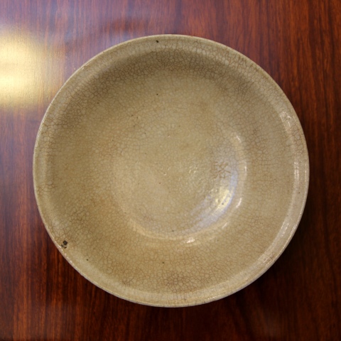 古玩陶瓷清中早?哥釉折沿大碗拍賣(mài)，當(dāng)前價(jià)格1555元