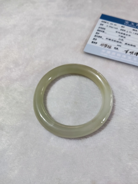古玩雜項和田玉手鐲拍賣,當(dāng)前價格6888元
