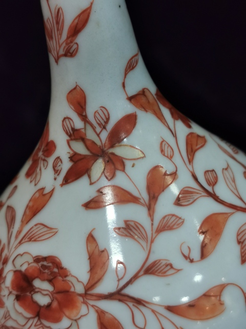 古玩陶瓷釩紅瓶拍賣,當前價格18000元