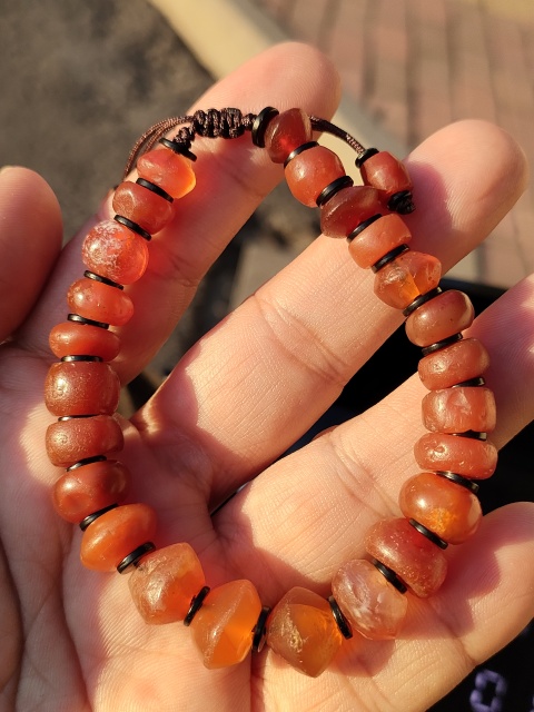 古玩玉器商代瑪瑙手串拍賣(mài),當(dāng)前價(jià)格100000元