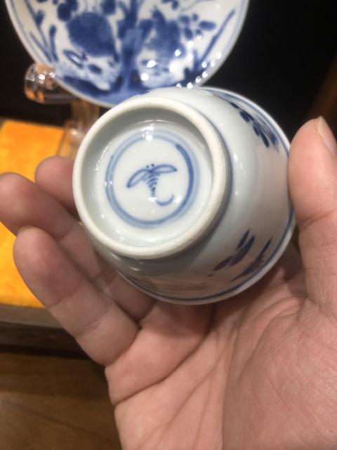 古玩陶瓷（送禮佳品）清-康熙-洞石花卉紋-青花杯碟套裝拍賣，當(dāng)前價(jià)格1980元