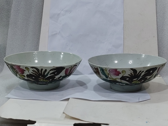 古玩陶瓷粉彩蝴蝶花卉紋碗拍賣(mài)，當(dāng)前價(jià)格800元