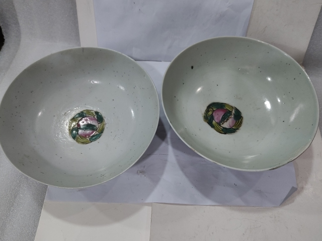 古玩陶瓷粉彩蝴蝶花卉紋碗拍賣(mài)，當(dāng)前價(jià)格800元