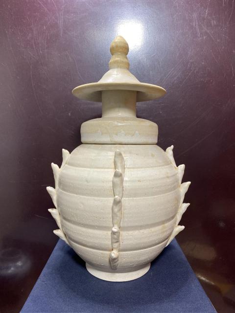 古玩陶瓷宋代?白釉多角蓋罐拍賣,當前價格26000元