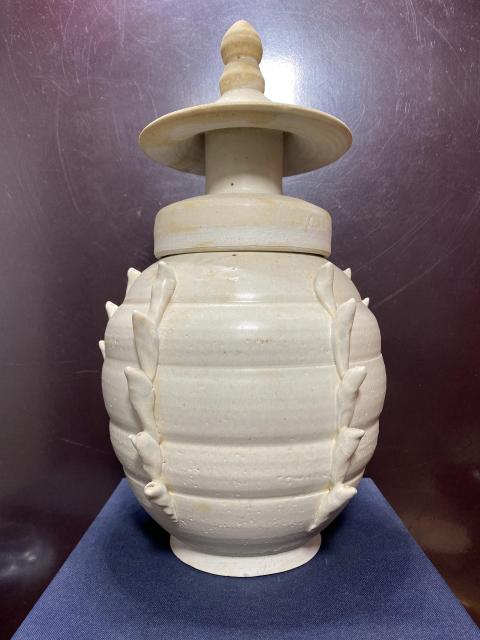 古玩陶瓷宋代?白釉多角蓋罐拍賣,當前價格26000元