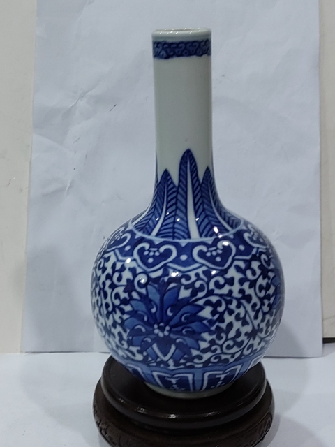 古玩陶瓷出口創(chuàng)匯期青花天球瓶拍賣，當(dāng)前價(jià)格480元