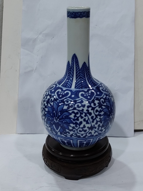 古玩陶瓷出口創(chuàng)匯期青花天球瓶拍賣，當(dāng)前價(jià)格480元