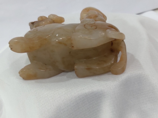 古玩雜項(xiàng)玉雕瑞獸擺件拍賣,當(dāng)前價格1158元