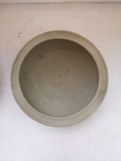 古玩陶瓷漢代灰陶彩繪蓋盒拍賣,當(dāng)前價(jià)格680元