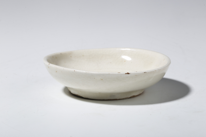 古玩陶瓷白釉小盤筆添拍賣，當(dāng)前價(jià)格2000元