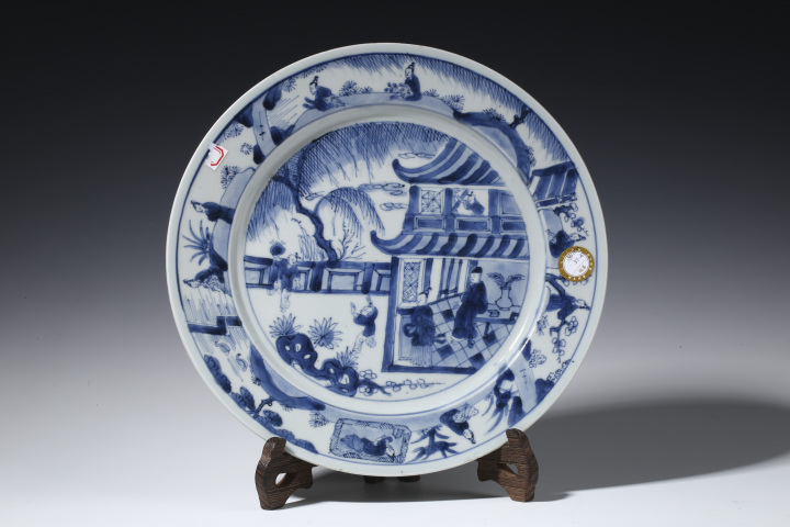 古玩陶瓷清康熙·青花人物相夫教子紋折腰盤拍賣，當前價格13888元