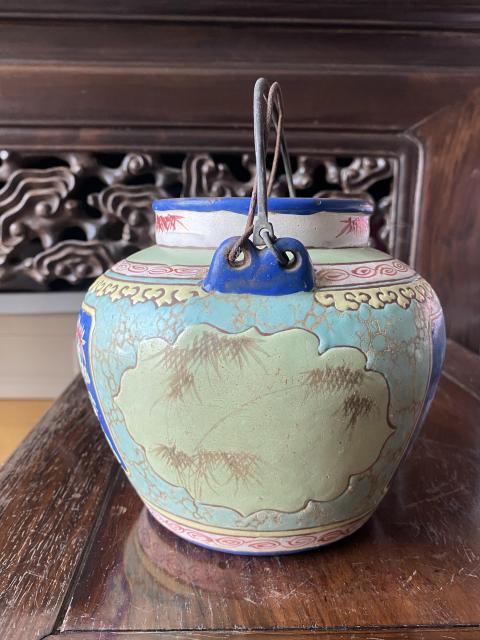 古玩雜項紫砂彩繪旦包壺拍賣,當前價格1600元