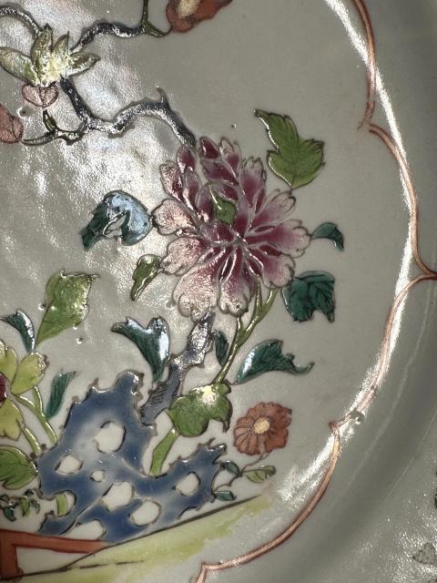 清乾隆時代　粉彩花卉吉祥鳥文香盒 印泥合子　香合　【乾隆年制】(F-45) 清乾隆時代 粉彩花卉吉祥鳥文香盒 印泥合子 香合 【乾隆年制】(