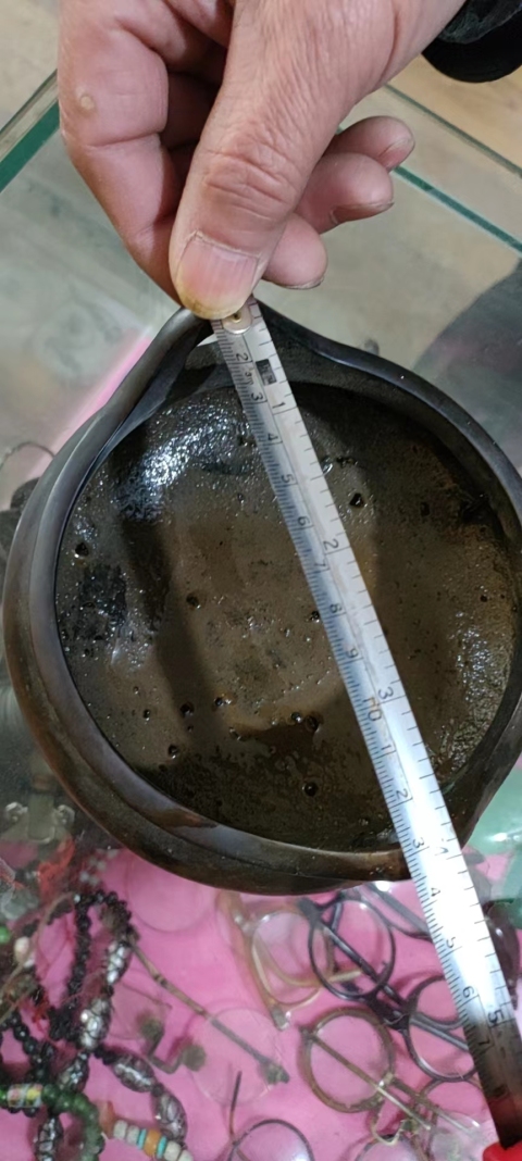 古玩雜項創匯左右。二斤多重?銅三足香爐懂行的撿漏。規整漂亮。拍賣,當前價格3899元