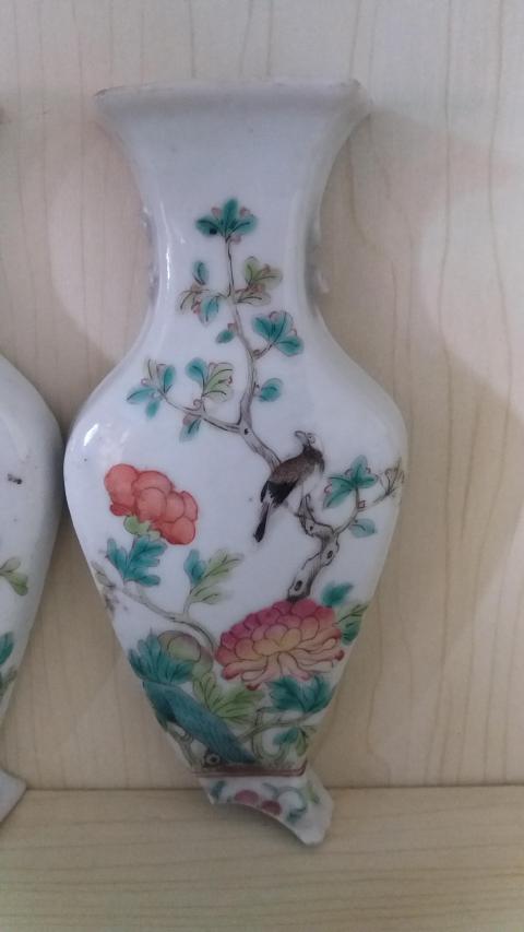 古玩陶瓷晚清花鳥紋粉彩壁瓶拍賣，當前價格2300元