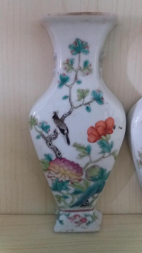 古玩陶瓷晚清花鳥紋粉彩壁瓶拍賣，當前價格2300元