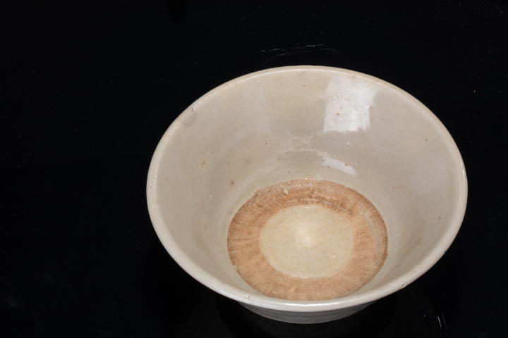 古玩陶瓷明代.龍泉窯青瓷青花碗(1368年-1644年)拍賣,當前價格499元