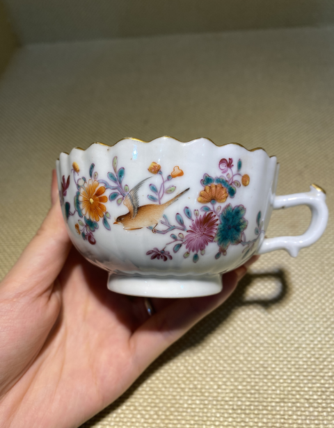古玩陶瓷【清倉處理】乾隆粉彩花鳥細(xì)路花口杯拍賣,當(dāng)前價格958元