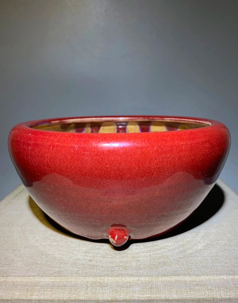 古玩陶瓷(收藏級(jí))鈞紅釉三乳足缽式香爐拍賣(mài),當(dāng)前價(jià)格0元