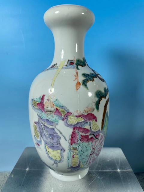 古玩陶瓷粉彩人物紋洗口瓶拍賣，當(dāng)前價格20000元