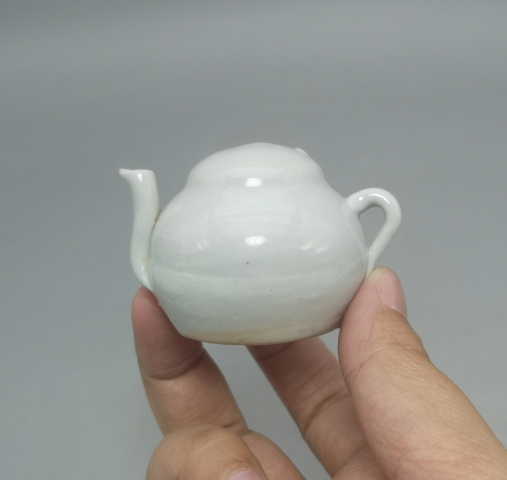 古玩陶瓷白釉水注拍賣,當前價格450元