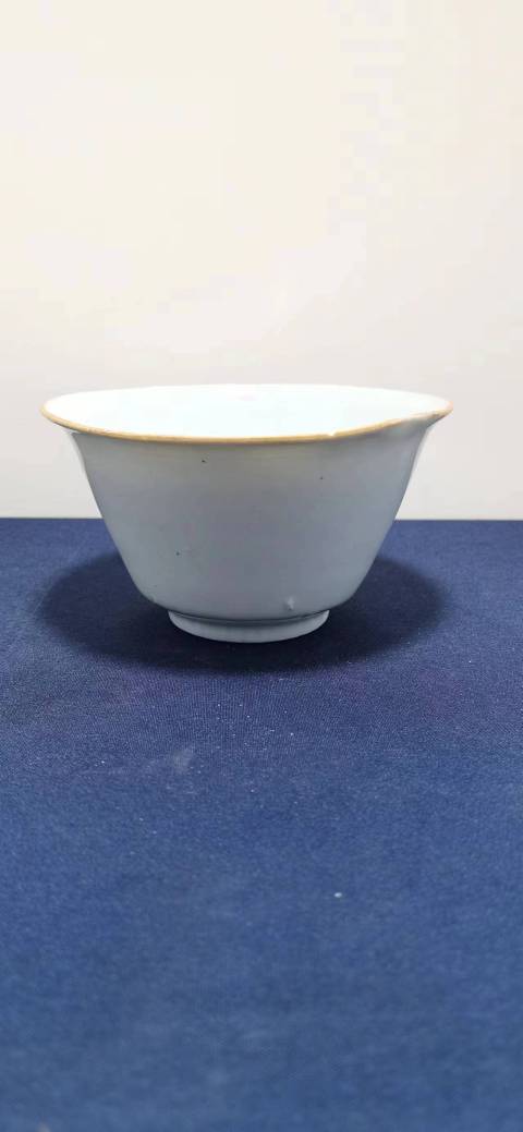明末 白釉杯拍賣，當(dāng)前價(jià)格2300元