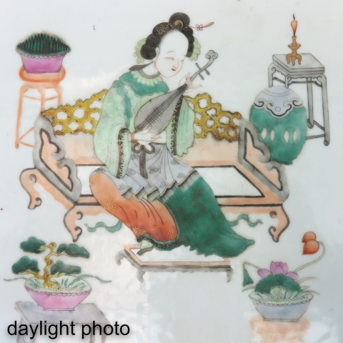 古玩陶瓷晚清民國時期粉彩侍女瓷板拍賣,當前價格12800元