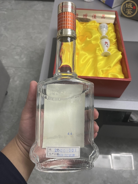 古玩雜項2000年天寶洞藏酒濃香型郎酒拍賣,當前價格4500元