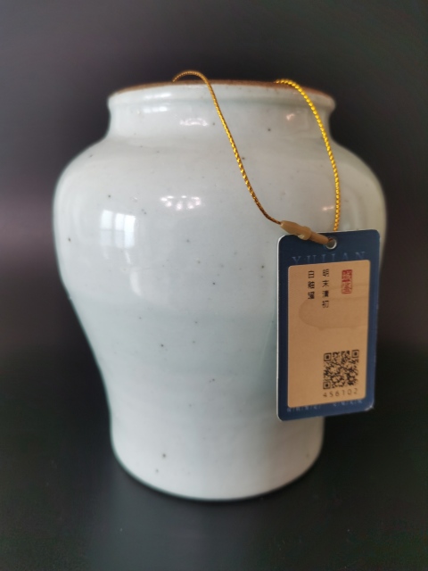 古玩陶瓷明晚期?甜白釉蓋罐拍賣(mài)，當(dāng)前價(jià)格880元