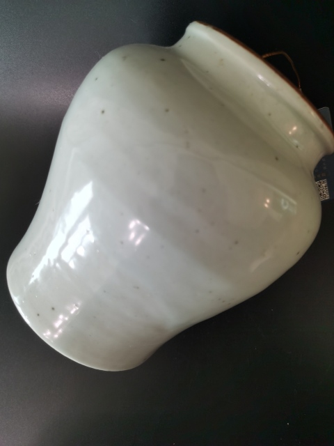 古玩陶瓷明晚期?甜白釉蓋罐拍賣(mài)，當(dāng)前價(jià)格880元