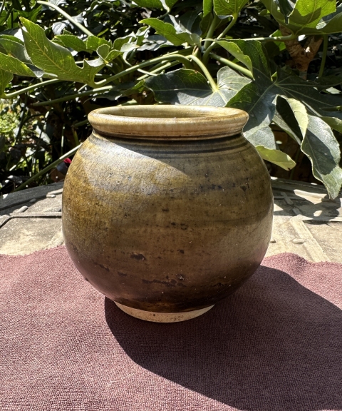 古玩陶瓷元代·茶葉末釉唇口罐拍賣,當(dāng)前價(jià)格3300元
