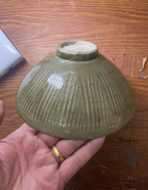 古玩陶瓷【清倉大處理】同安窯珠光青瓷刻花斗笠碗拍賣,當前價格999元