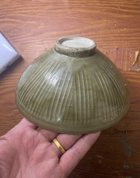 古玩陶瓷【清倉大處理】同安窯珠光青瓷刻花斗笠碗拍賣,當前價格999元
