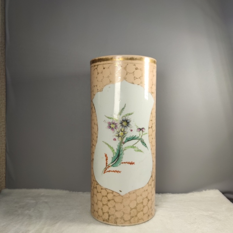 古玩陶瓷民國·錦地開窗粉彩花卉紋帽筒拍賣，當前價格388元