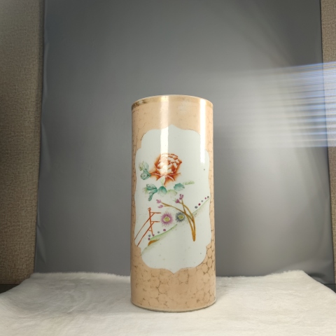 古玩陶瓷民國·錦地開窗粉彩花卉紋帽筒拍賣，當前價格388元