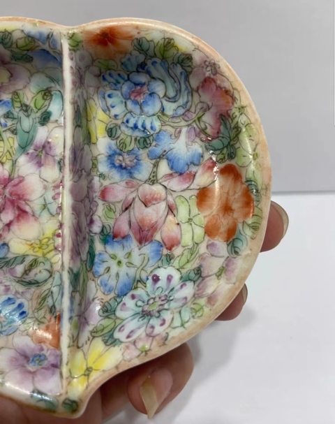 古玩陶瓷“百花不落地”桃型隔洗拍賣,當前價格1880元