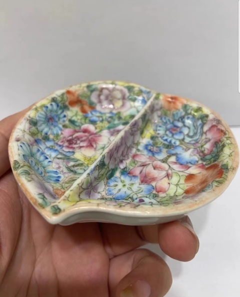 古玩陶瓷“百花不落地”桃型隔洗拍賣,當前價格1880元