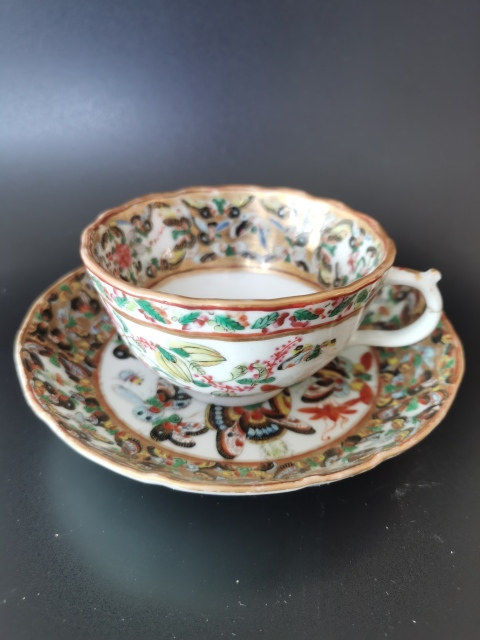 古玩陶瓷清晚期?廣彩花蝶紋杯碟拍賣，當前價格1500元